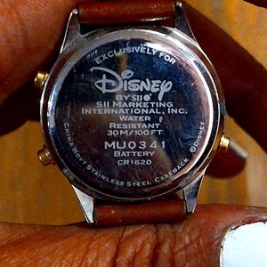 Disney collectors whinnie the pooh digital watch